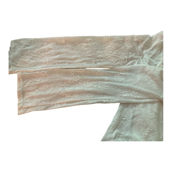 WHITE HOUSE BLACK MARKET blouse, lacy  and embroidered and sewn in cami.  Flowy. - Picture 7 of 8